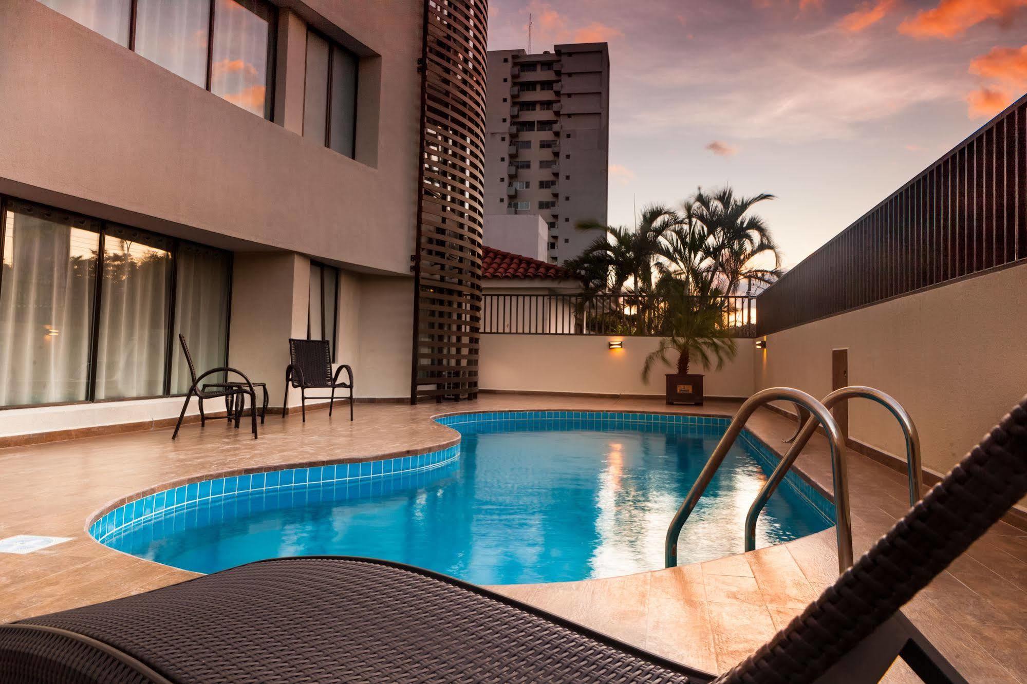 Mai Suites Apart Hotel Санта-Крус-де-ла-Сьєрра Екстер'єр фото